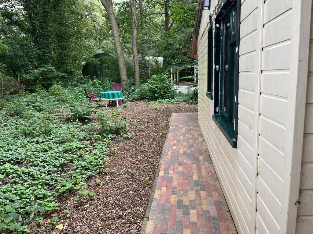 Huisje In Het Bos Zuidlaren Eksteriør bilde